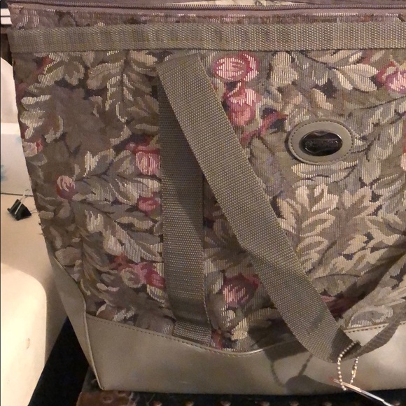 Sweet vintage gray American Tourister travel tote - Picture 2 of 13